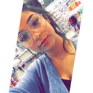 Meet your Posher, Tiffany